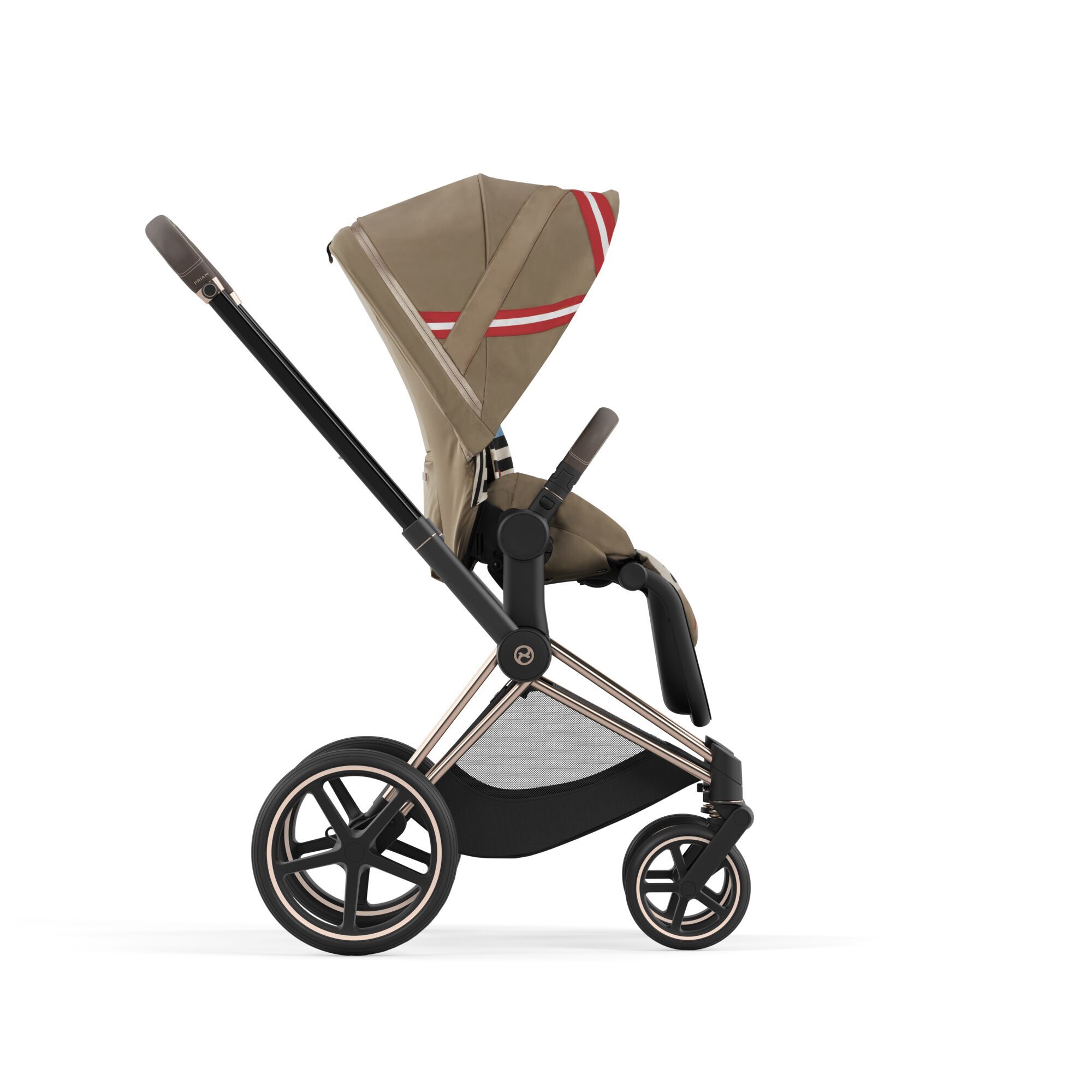 cyb_21_int_y270_karolinakurkova_priam_luxseat_rogo_onlo_17d486db5a64bb70